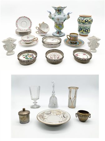 Cartone contenente numerosi oggetti in ceramica, vetro, cristallo e altri mater