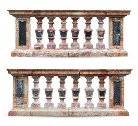 Coppia di balaustre in breccia con inserti in marmo nero, pilastrini e piani sa