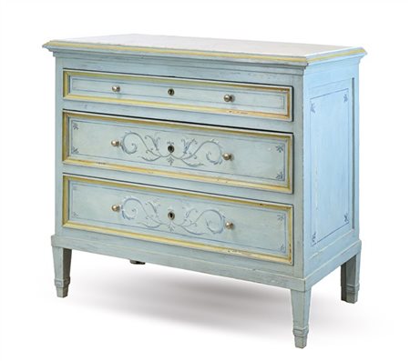 Cassettiera in legno laccato azzurro e decorato nei toni del giallo e del blu,