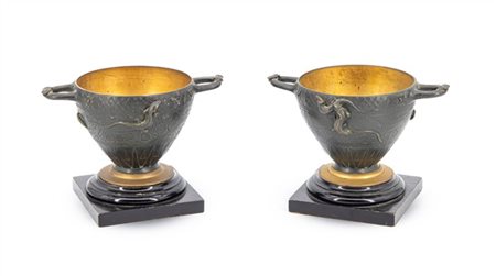 Auguste Nicolas Cain Coppia di coppe biansate in bronzo inciso a figure animali