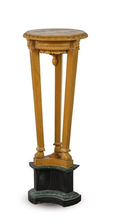 Piccola "athenienne" tripode in agglomerato ad imitazione del marmo giallo e ve