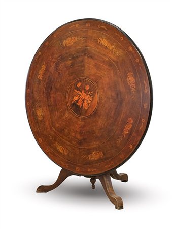 Tavolo a vela con piano circolare impiallacciato in mogano e decorato da intars