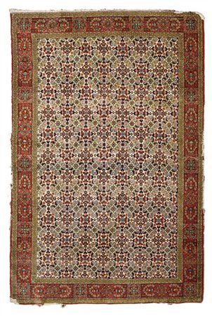 Tappeto Qum, Persia, secolo XX. Decoro Herati policromo su fondo bianco. Bordur