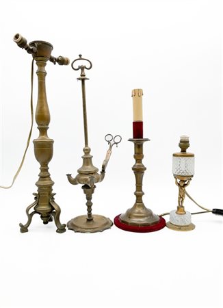 Lotto composto da tre diverse basi per lampada in metalli vari, una in metallo