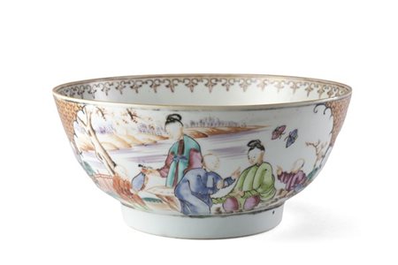 Ciotola in porcellana Famiglia Rosa decorata con figure in mandarin pattern lun