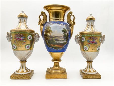 Manifatture diverse, secolo XIX-XX. Lotto composto da coppia di potiche con cop