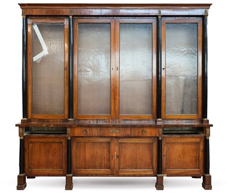 Libreria a due corpi in noce in stile Impero, parte inferiore a quattro sportel