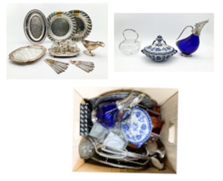 Cartone contenente numerosi oggetti diversi in materiali tra cui metallo, ceram