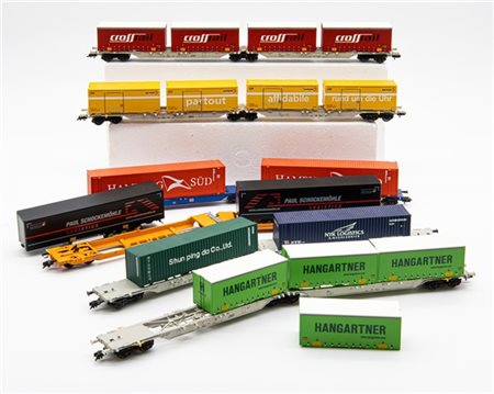 Lotto di undici diversi convogli intermodali porta container, principalmente Ro