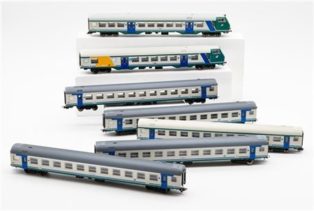 Lotto composto da sei carrozze Fs Lima e tre carrozze FS Rivarossi, MDVC e MDVE