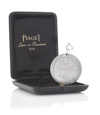 PIAGETPIAGET ANNI '60.C. piatta in oro bianco 18 kt con larga lunetta...