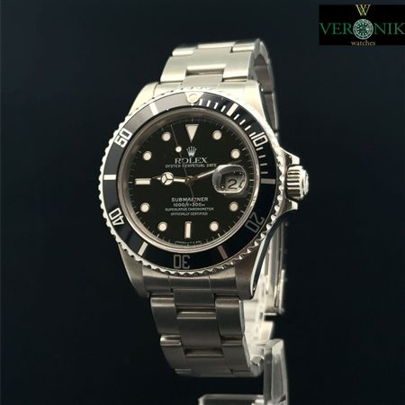 Rolex Submariner Date 16800