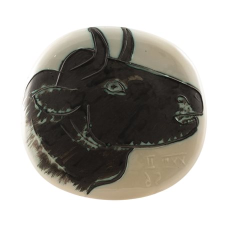 Pablo Picasso (Malaga 1881 - Mougins 1973) "Profil de taureau" (A.R. 317) 1956 d. 25 cm.