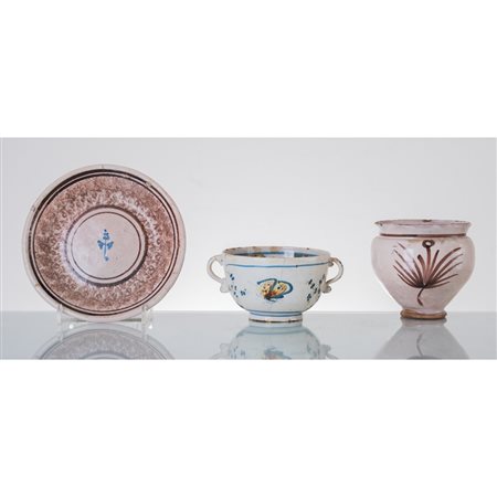 MANIFATTURA ITALIANA XVIII E XIX SECOLO, Lotto 3 ceramiche