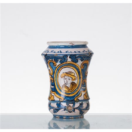 MANIFATTURA DI CALTAGIRONE DEL XVIII SECOLO, Rocchetto