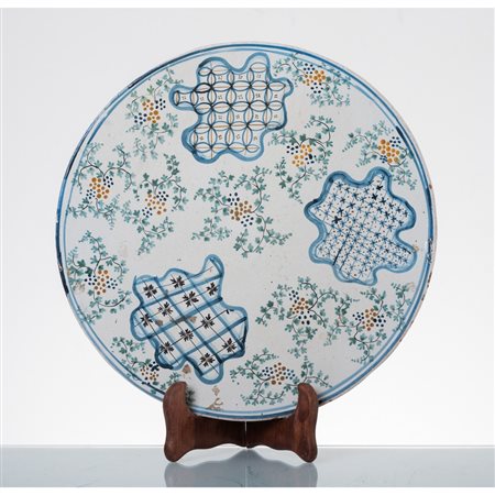 MANIFATTURA ITALIANA FINE XVIII SECOLO, Piatto da portata