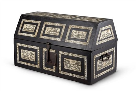 Arte dell'Italia settentrionale o Germania, secolo XVIII-XIX. Cofanetto in legn