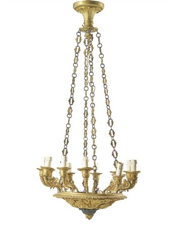 Lampadario a dodici luci in bronzo dorato, coppa terminante con corolla brunita