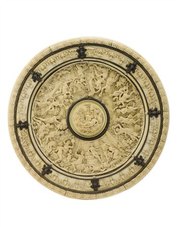 Grande piatto da parata in legno lastronato in avorio scolpito con inserti in b