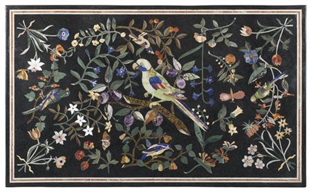 Piano in marmo nero intarsiato in pietre dure centrate da pappagallo tra rami f