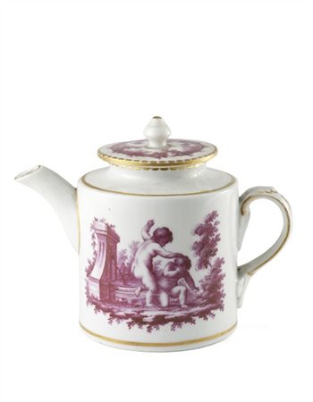 Manifattura Ginori, Doccia, fine secolo XVIII. Piccola teiera in porcellana dip
