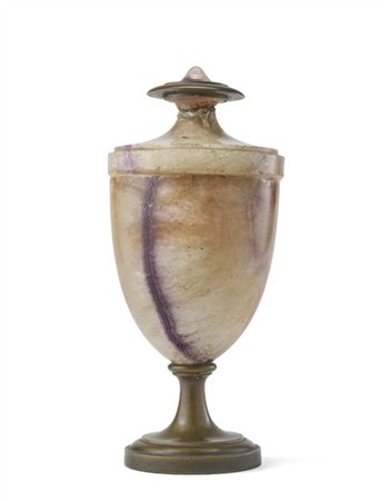 Ornamento in forma di vaso ad urna in Blue John (conosciuta anche come "Derbysh
