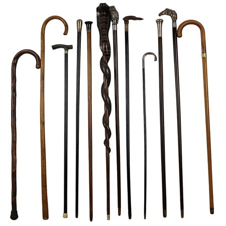 Lotto di dodici bastoni da passeggio