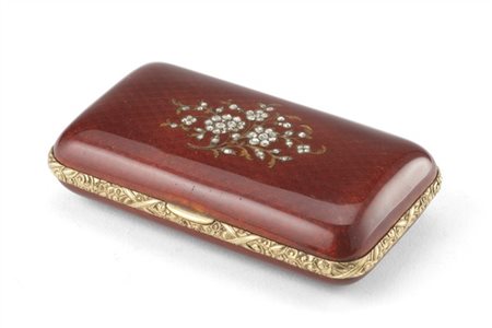 Tabacchiera in smalto rosso, oro 9K e piccoli brillanti con decoro floreale. Ge