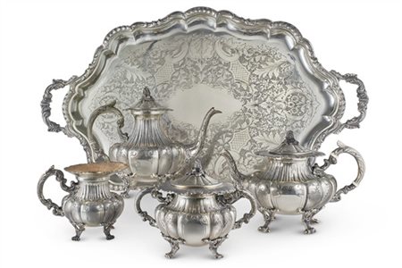 Servizio da te e caffè in argento composto da teiera, caffettiera, lattiera, zu