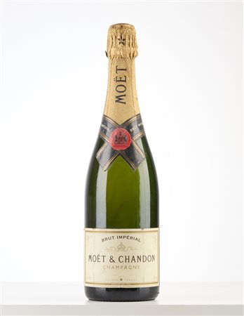 MOET & CHANDON - Brut.