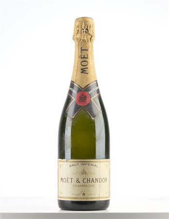 MOET & CHANDON - Brut.