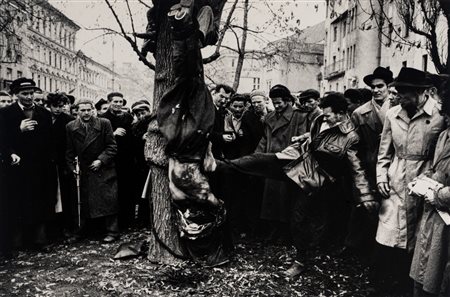 Mario De Biasi (1923 - 2013)  - Budapest, 1956
