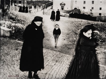 Mario Giacomelli (1925 - 2000)  - Scanno, 1957
