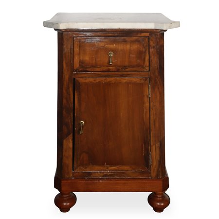 Comodino con marmo bianco al piano cassetto superiore e sportello basso