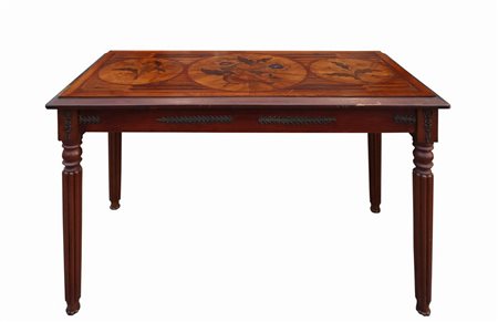 Tavolino rettangolare con piano intarsiato