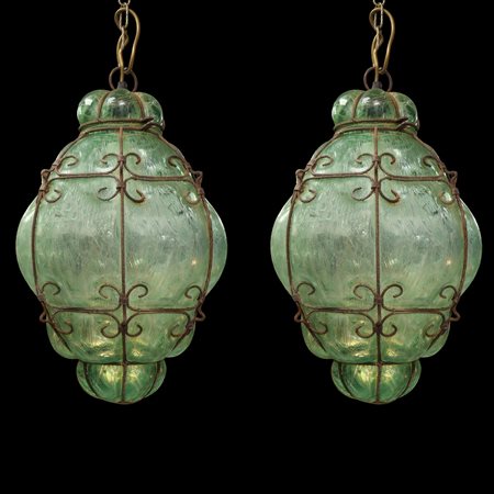 Coppia di lanterne da esterno in vetro di Murano verde con dettagli in metallo 