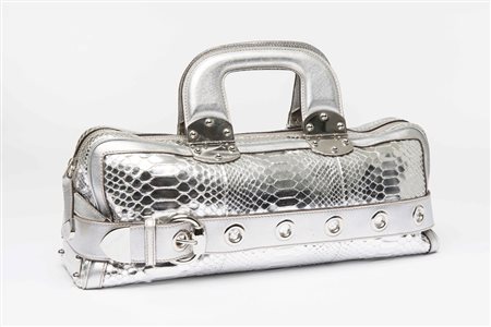 Gucci: borsa in pitone color argento e dettagli color nichel, largh. cm 40,...