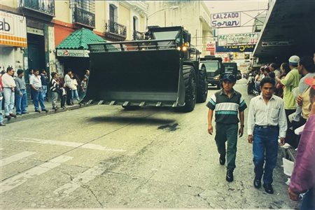 Anibal Lopez (A-1 53167), "30 de Junio", 2002, Fotografia a colori cm 45 x...