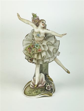 Splendida porcellana di Capodimonte, XX secolo. Splendida scultura in...