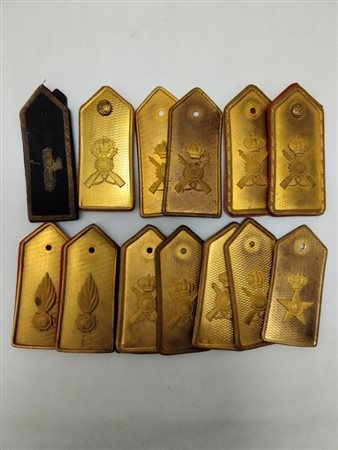  
Italia, Regno, lotto di controspalline metalliche prima metà XX sec.
 