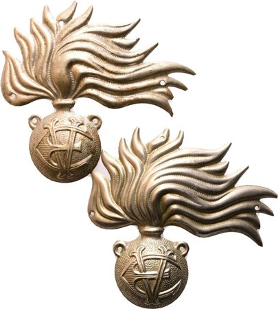  
CCRR, lotto di due fregi in metallo prima metà XX sec.
 75x90 mm