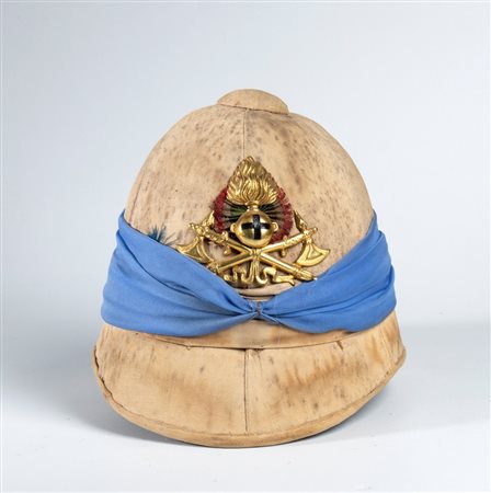  
Casco coloniale da ufficiale primo quarto XX sec.
 