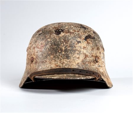  
Germania, III Reich, elmetto M.40 mimetico prima metà XX sec.
 