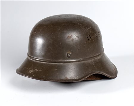  
Germania, III Reich, elmetto della protezione antiaerea (Luftshutz) prima metà XX sec.
 