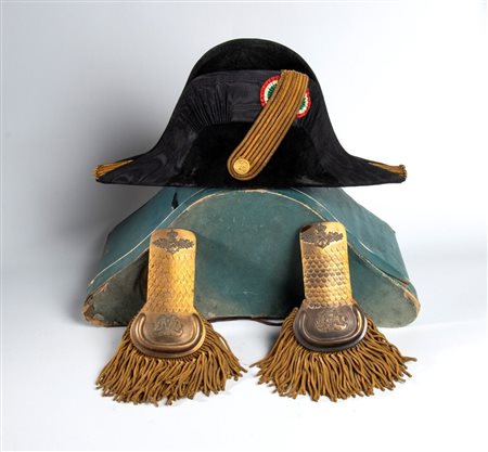  
Italia, Regno, feluca da Ufficiale superiore della Regia Marina, periodo Grande Guerra inizi XX sec.
 