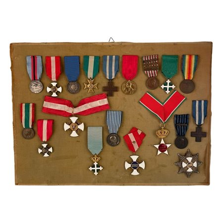  
Medagliere di Manlio Merzari primo quarto XX sec.
 