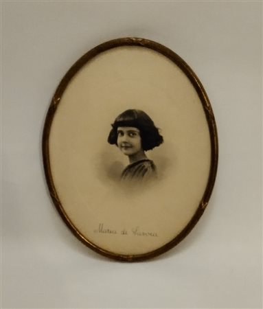  
Fotografia in cornice della principessa Maria di Savoia prima metà XX sec.
 24x19