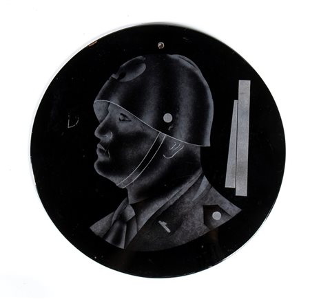  
Bassorilievo in vetro con ritratto di Benito Mussolini prima metà XX sec.
 
