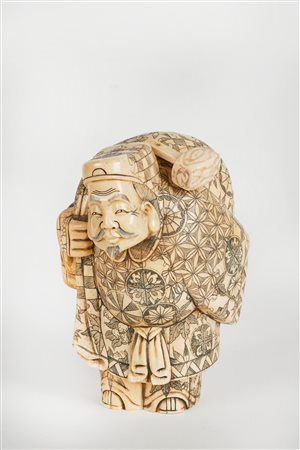  
Okimono in avorio 
 Cm 21×13×16,5