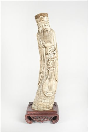  
Scultura in avorio  
 Cm 44,5×12×8